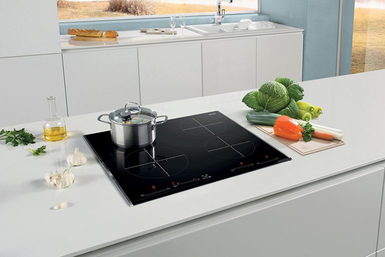 Thay mặt kính bếp từ MASTERCOOK và những vấn đề cần lưu ý