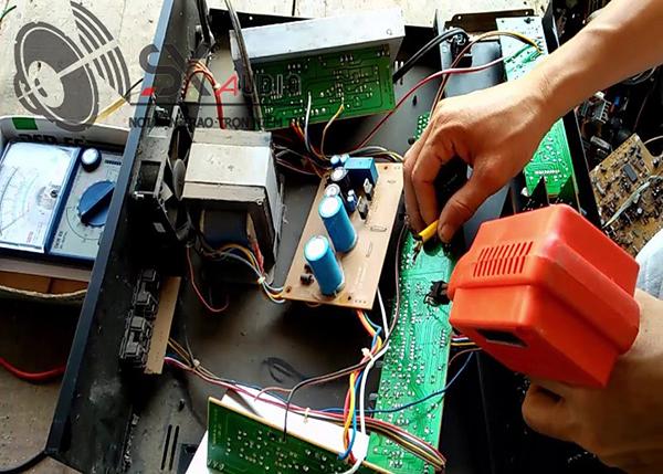 Sửa bếp từ Nodor như thế nào để đảm bảo nhanh và có hiệu quả nhất?