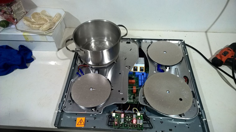 Bếp từ không lên nguồn cần được kiểm tra và sửa chữa