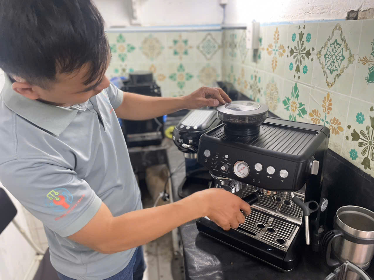 Dịch vụ sửa máy pha cà phê Delonghi tại nhà | Bảng giá 2026 – linh kiện chính hãng