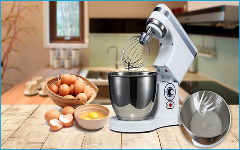 Máy trộn bột Bosch có mùi khét khi đang hoạt động