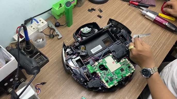 Sửa robot hút bụi không sạc được
