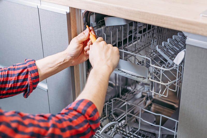 Sửa Thiết Bị Châu Âu nhận bào hành sửa máy rửa bát Hitachi với thời gian linh hoạt
