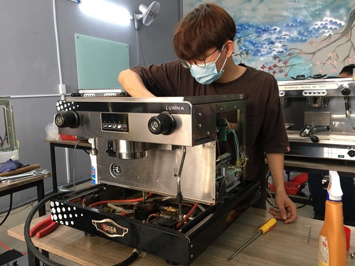 Giá dịch vụ sửa máy pha cafe được công khai minh bạch