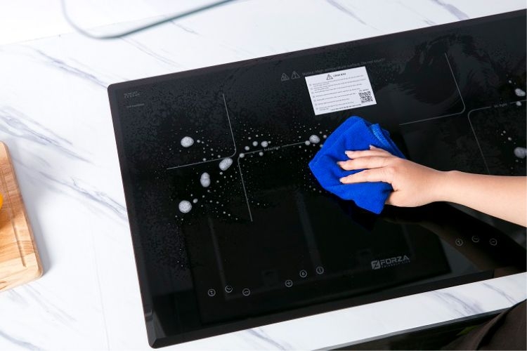 Bảng giá dịch vụ sửa chữa và thay mặt kính bếp từ được công khai đến khách hàng