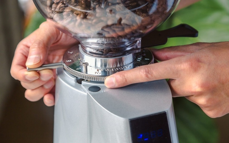 Sửa Thiết Bị Châu Âu cung cấp chế độ bảo hành dài hạn khi sử máy Dr.Coffee