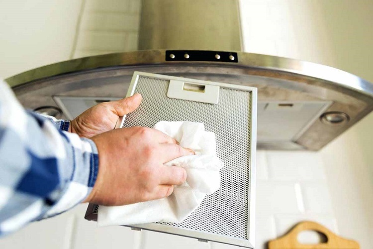Khách hàng có thể gọi trung tâm sửa máy hút mùi bất cứ khi nào có nhu cầu