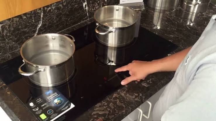 Sửa bếp từ Quận Hoàng Mai được bảo hành đầy đủ đảm bảo quyền lợi cho khách hàng