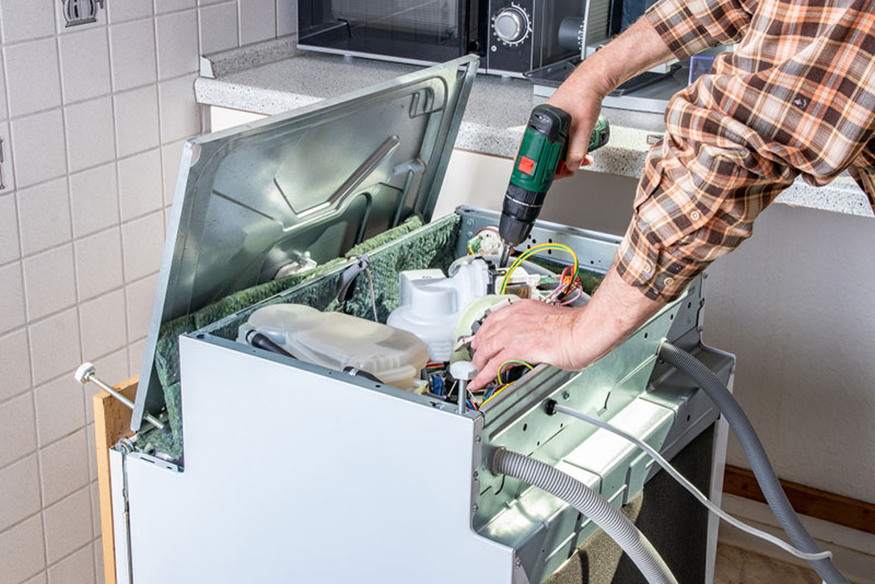 Máy rửa chén rửa không sạch do nhiều nguyên nhân khác nhau