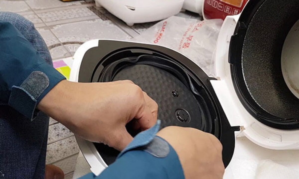 Chính sách bảo hành giúp bảo vệ quyền lợi của khách hàng khi sử dụng dịch vụ sửa chữa