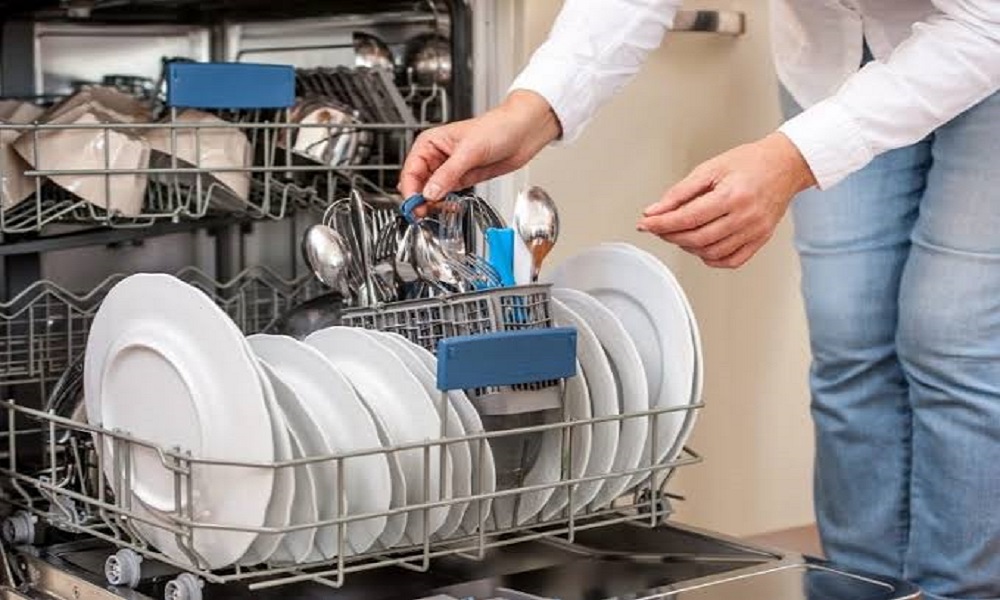 Trung tâm nhận máy rửa bát Ariston nhiễu model khác nhau từ cũ đến mới