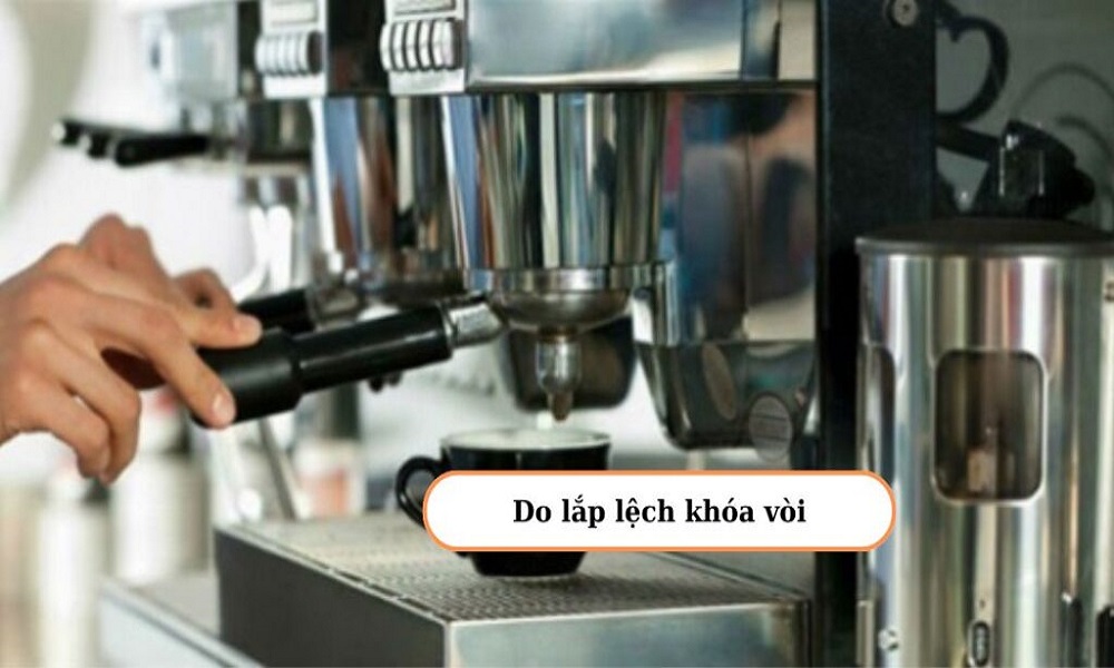 Kỹ thuật viên khắc phục mọi sự cố hỏng hóc trên nhiều dòng máy pha cà phê khác nhau